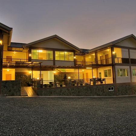 Готель Tagaytay Wingate Manor Tagaytay City Екстер'єр фото