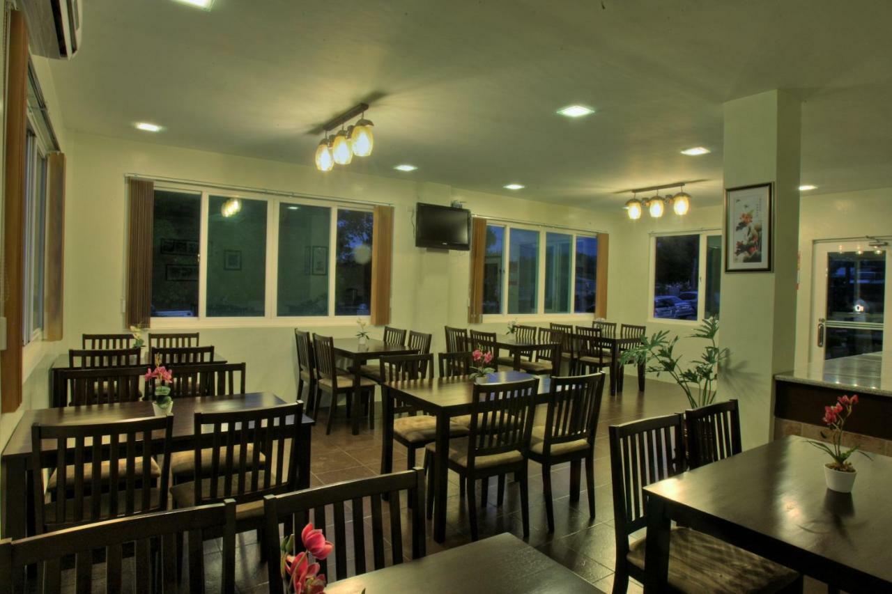Готель Tagaytay Wingate Manor Tagaytay City Екстер'єр фото