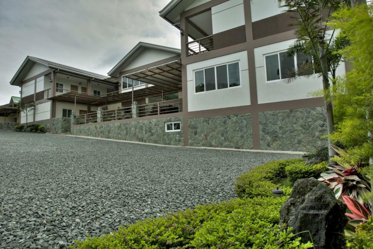 Готель Tagaytay Wingate Manor Tagaytay City Екстер'єр фото
